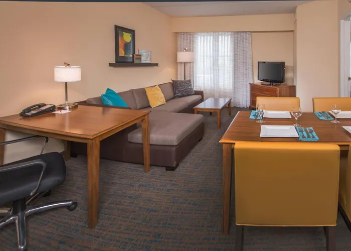 Residence Inn By Marriott Chesapeake Greenbrier