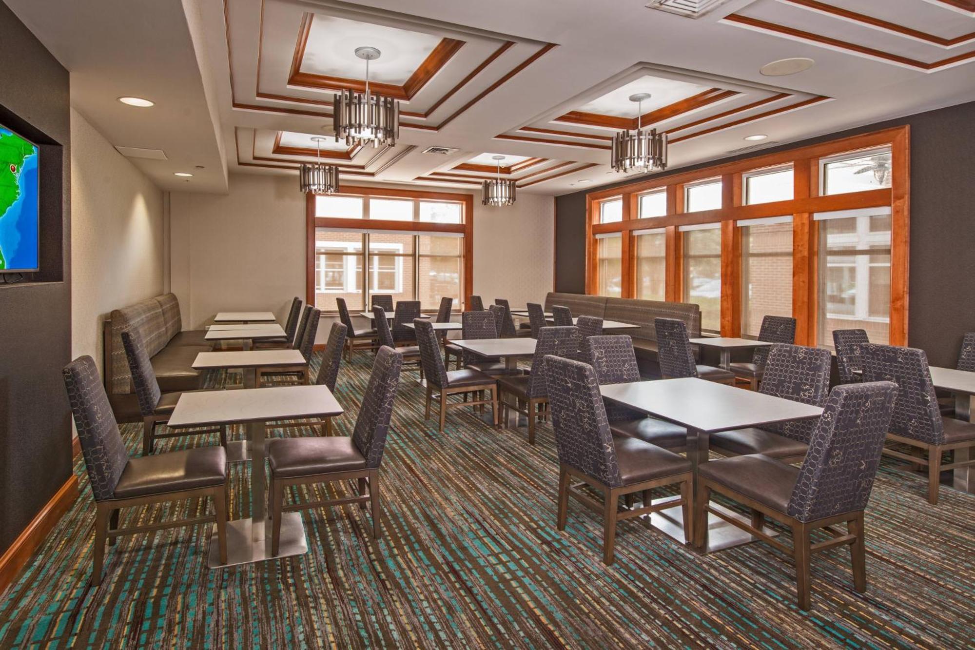 By Marriott Greenbrier 3*