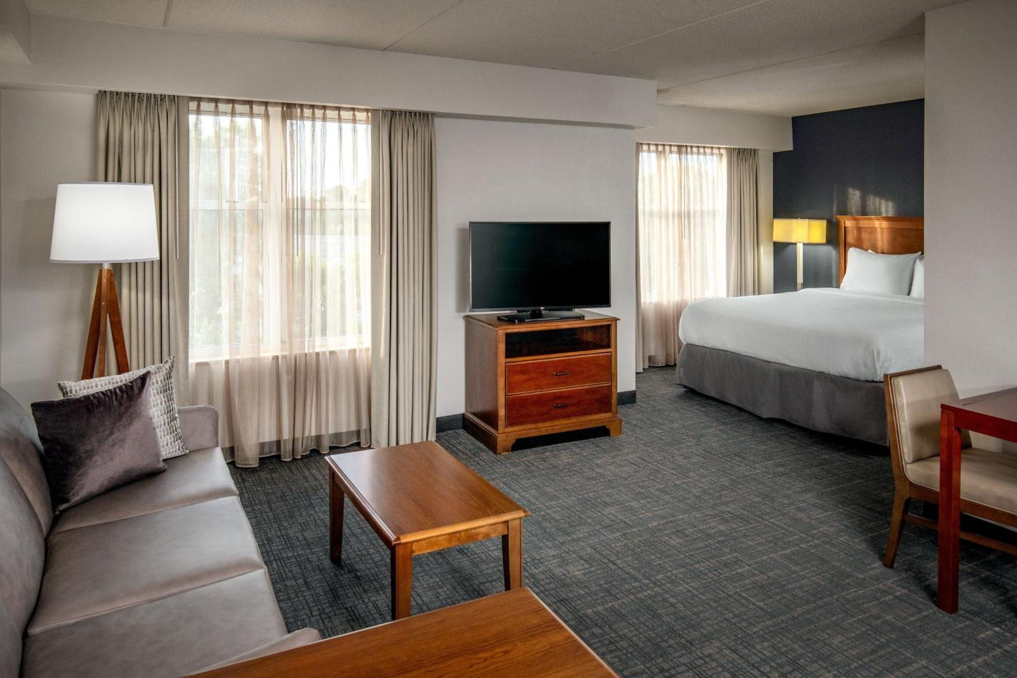 By Marriott Greenbrier 3*