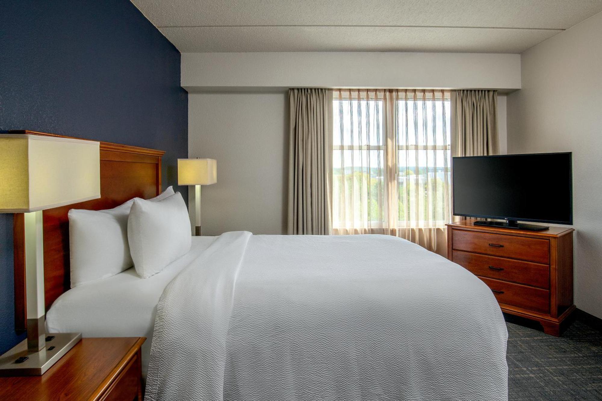 By Marriott Greenbrier 3*