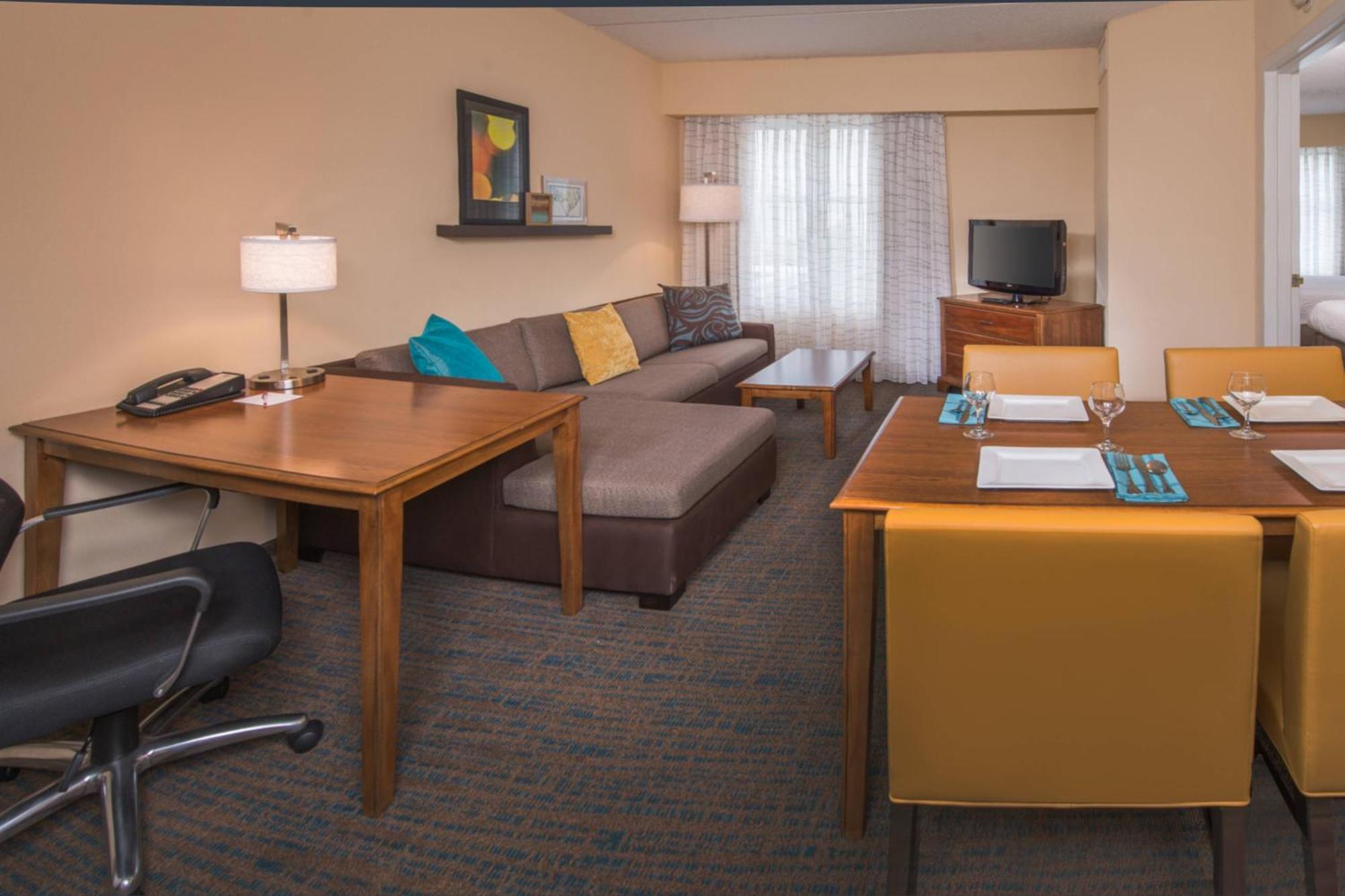 By Marriott Greenbrier 3*