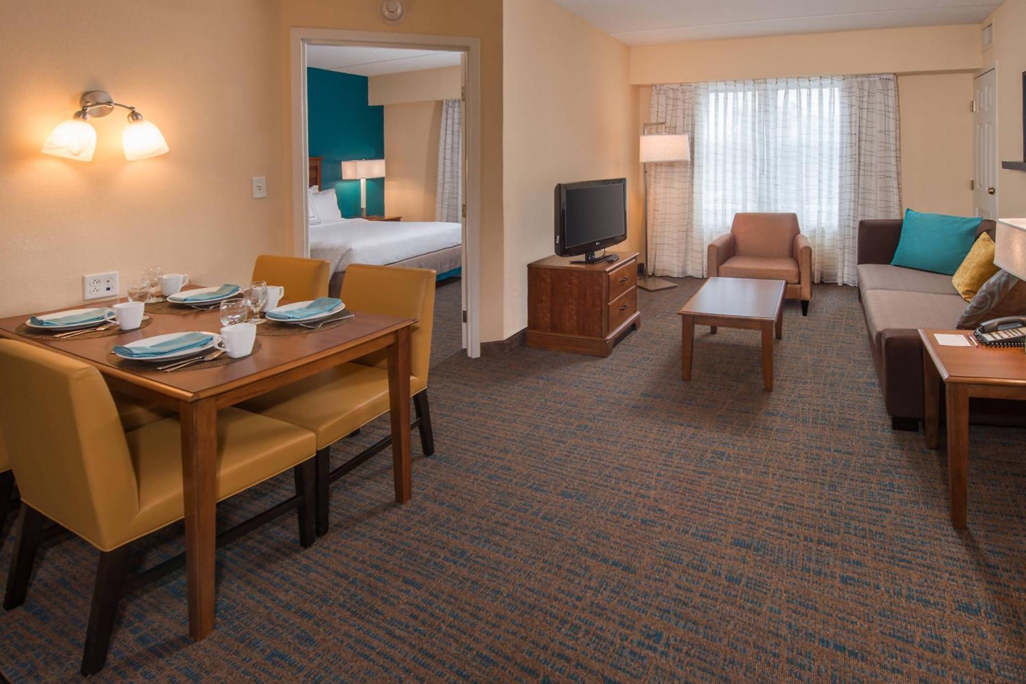 By Marriott Greenbrier 3*