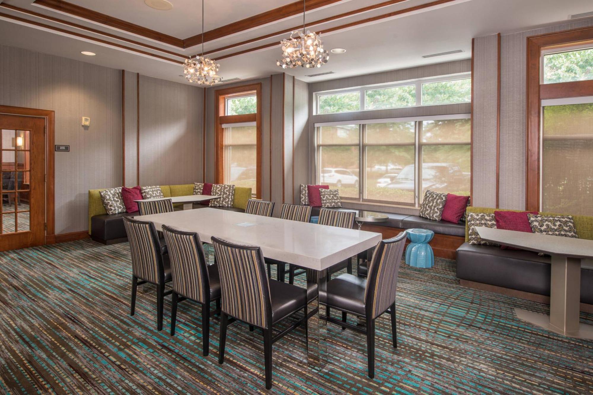 By Marriott Greenbrier 3*