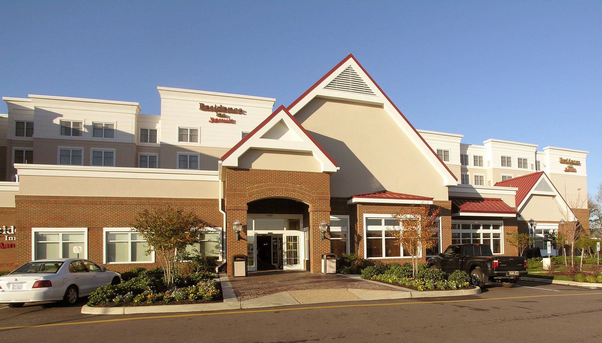 Hotel By Marriott Greenbrier Chesapeake