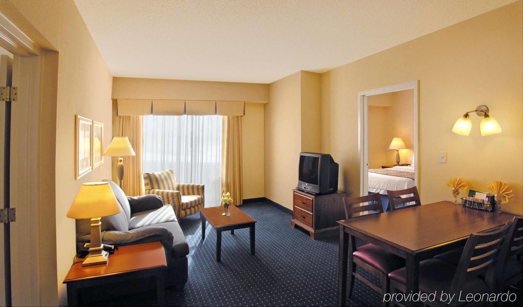 By Marriott Greenbrier 3*