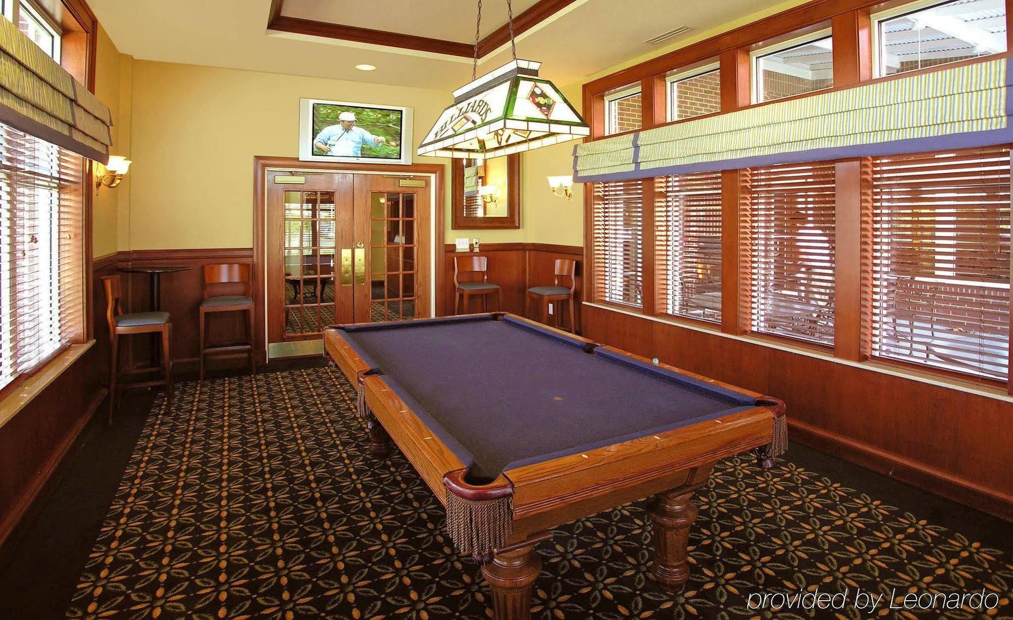 By Marriott Greenbrier Hotel Chesapeake