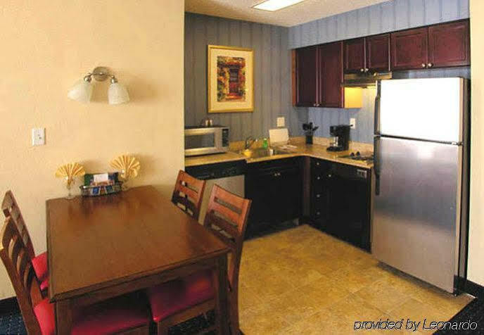 By Marriott Greenbrier Hotel 3*